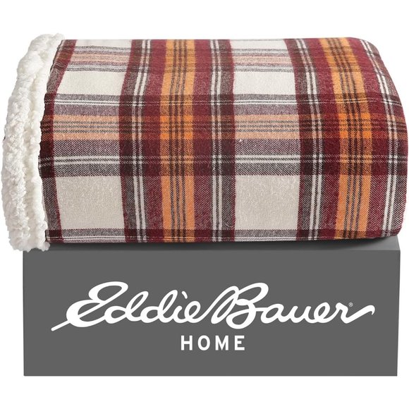 Edgewood Red Reversible Sherpa Fleece Bedding Home Decor for All Seasons - Picture 6 of 11